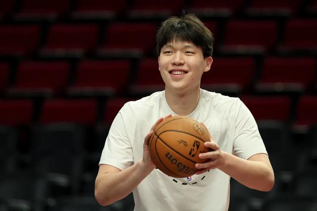爱游戏体育官方网站-在NBA摸爬滚打，在发展联盟游刃有余